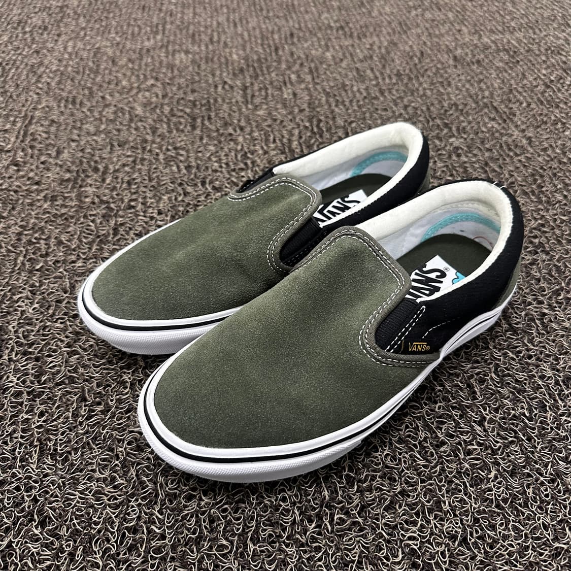 [새상품] VANS 반스 컴피쿠시 슬리온 카키 신발 220 상품이미지1