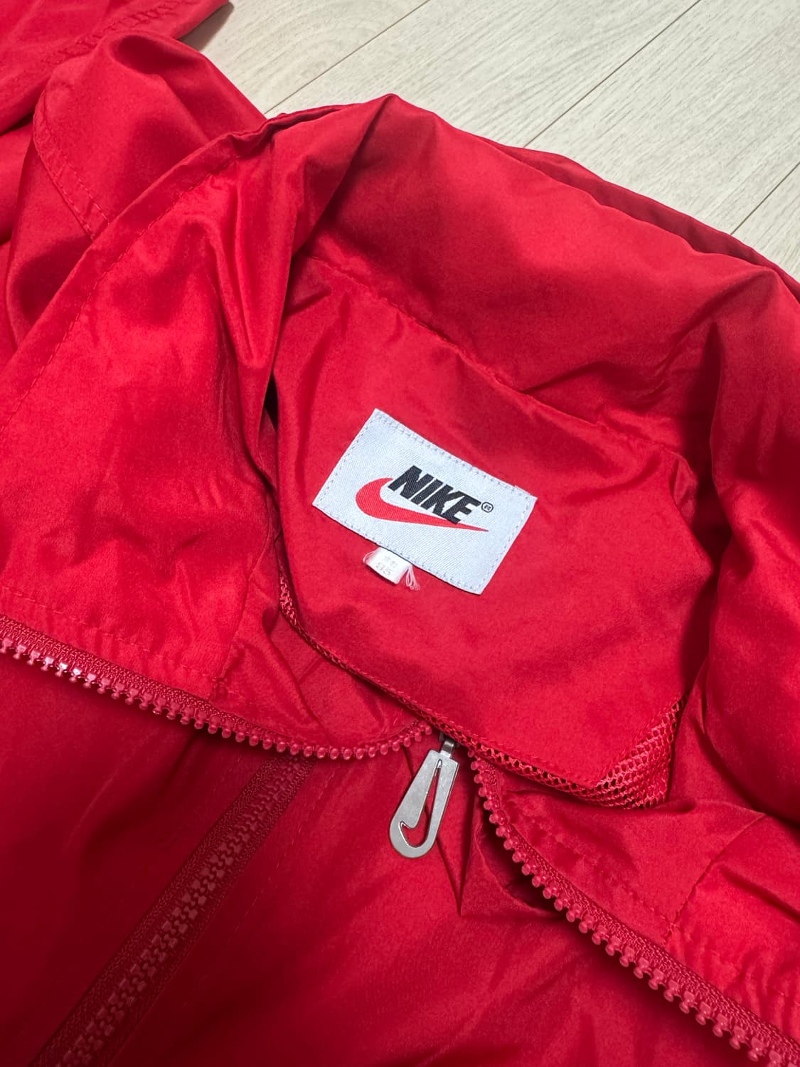 나이키 솔로스우시 바람막이  상품이미지6