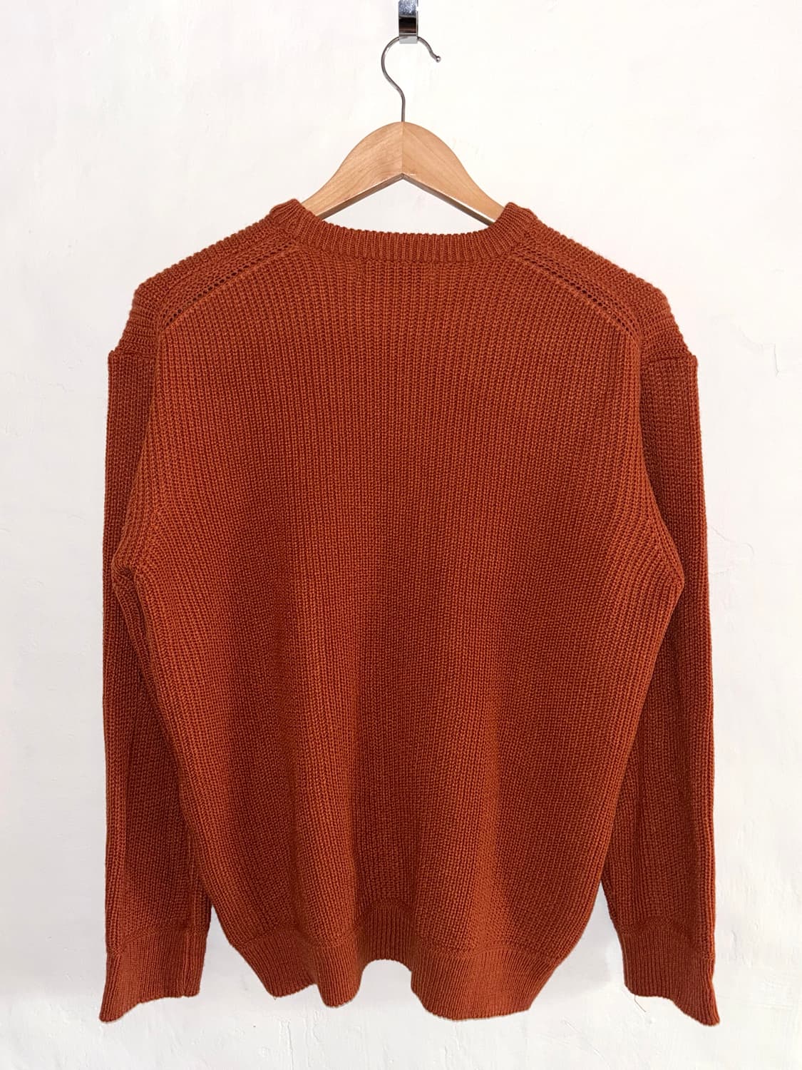 LAWLESS 브릭 컬러 니트 스웨터 상품이미지3