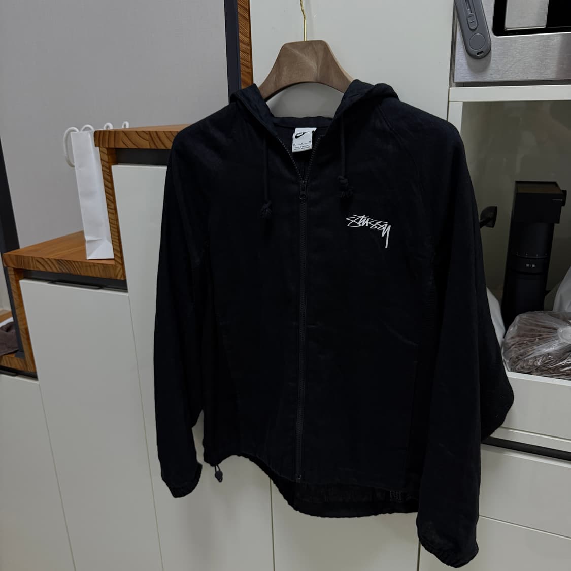 스투시 x 나이키 리넨 쉘 자켓 블랙 M사이즈 판매합니다 ! 상품이미지2
