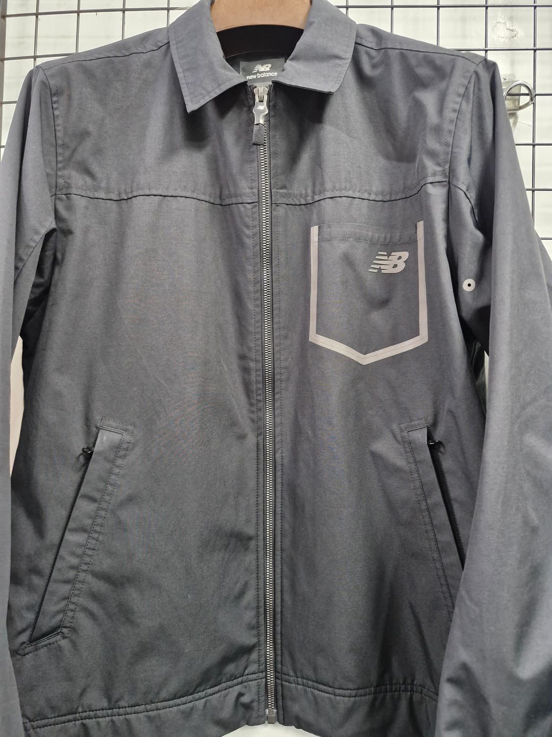105XL 뉴발란스 스포츠 코치 자켓. 상품이미지5