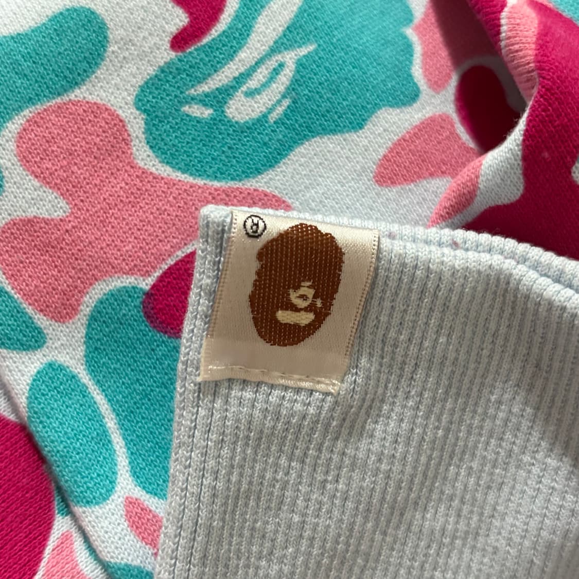 베이프 샤크 후드 풀 집업 상품이미지3