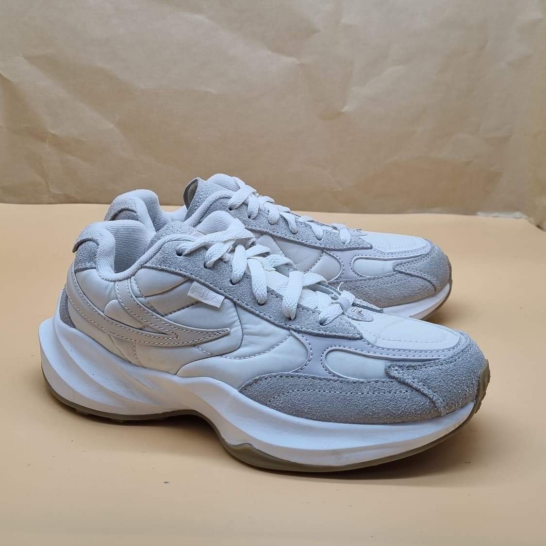 휠라 트라이벌 레이스 운동화250  상품이미지1