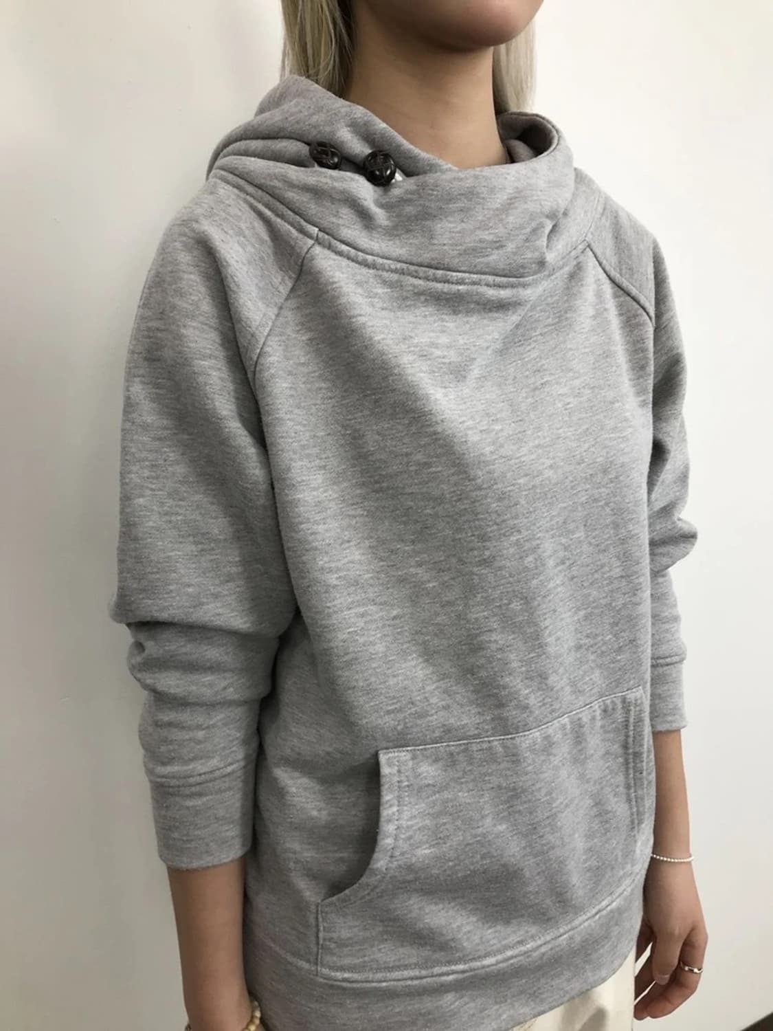 Ballow Button Neck Sweatshirt 상품이미지2