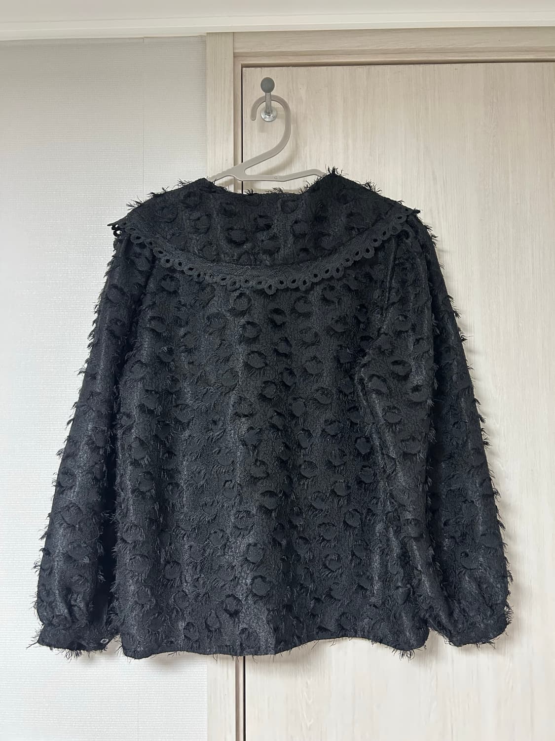 검정 털 블라우스 상품이미지2