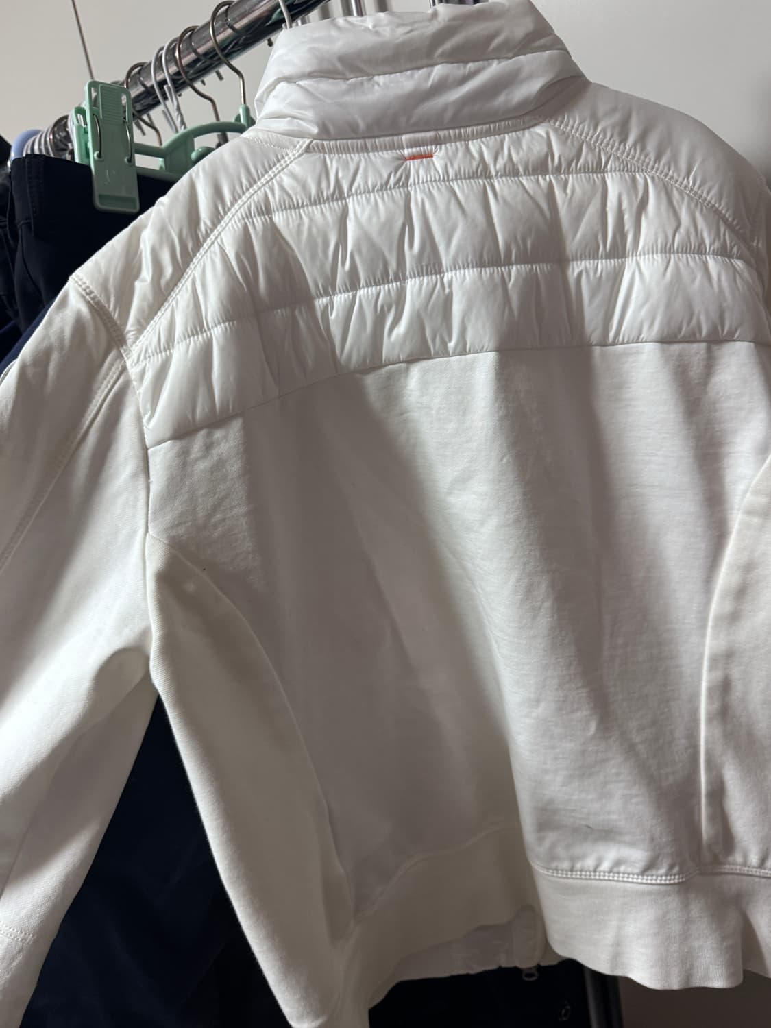 파라점퍼스 흰색 경량패딩 상품이미지3