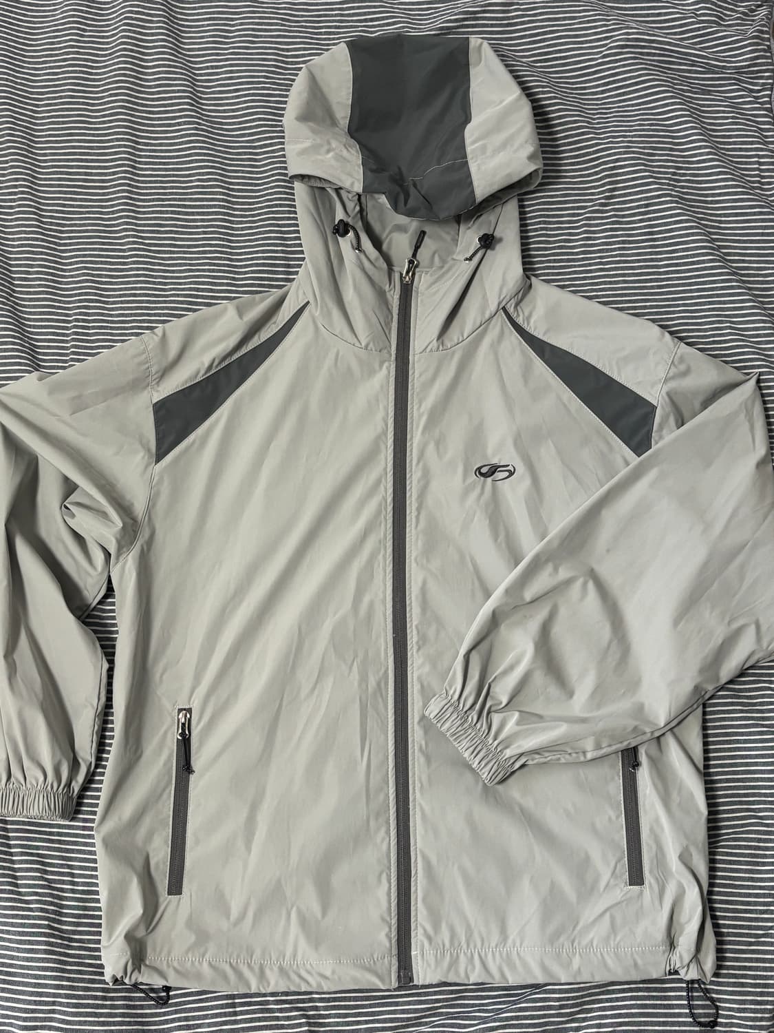 필루미네이트 타슬란 윈드 테이커 자켓 상품이미지1