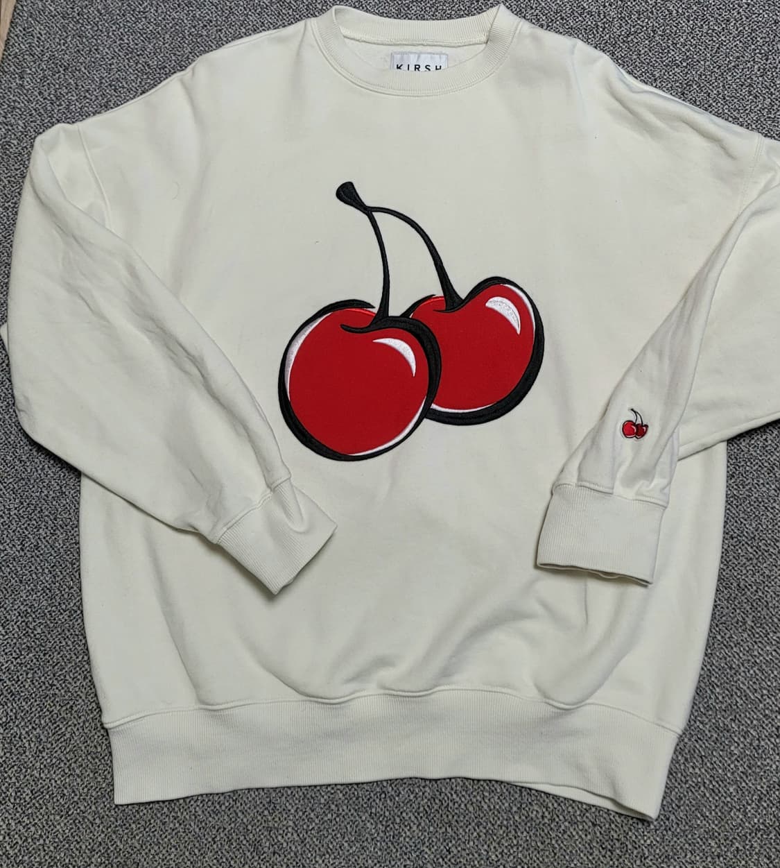키르시 빅 체리 맨투맨 아이보리 사이즈  1  오버사이즈 상품이미지1