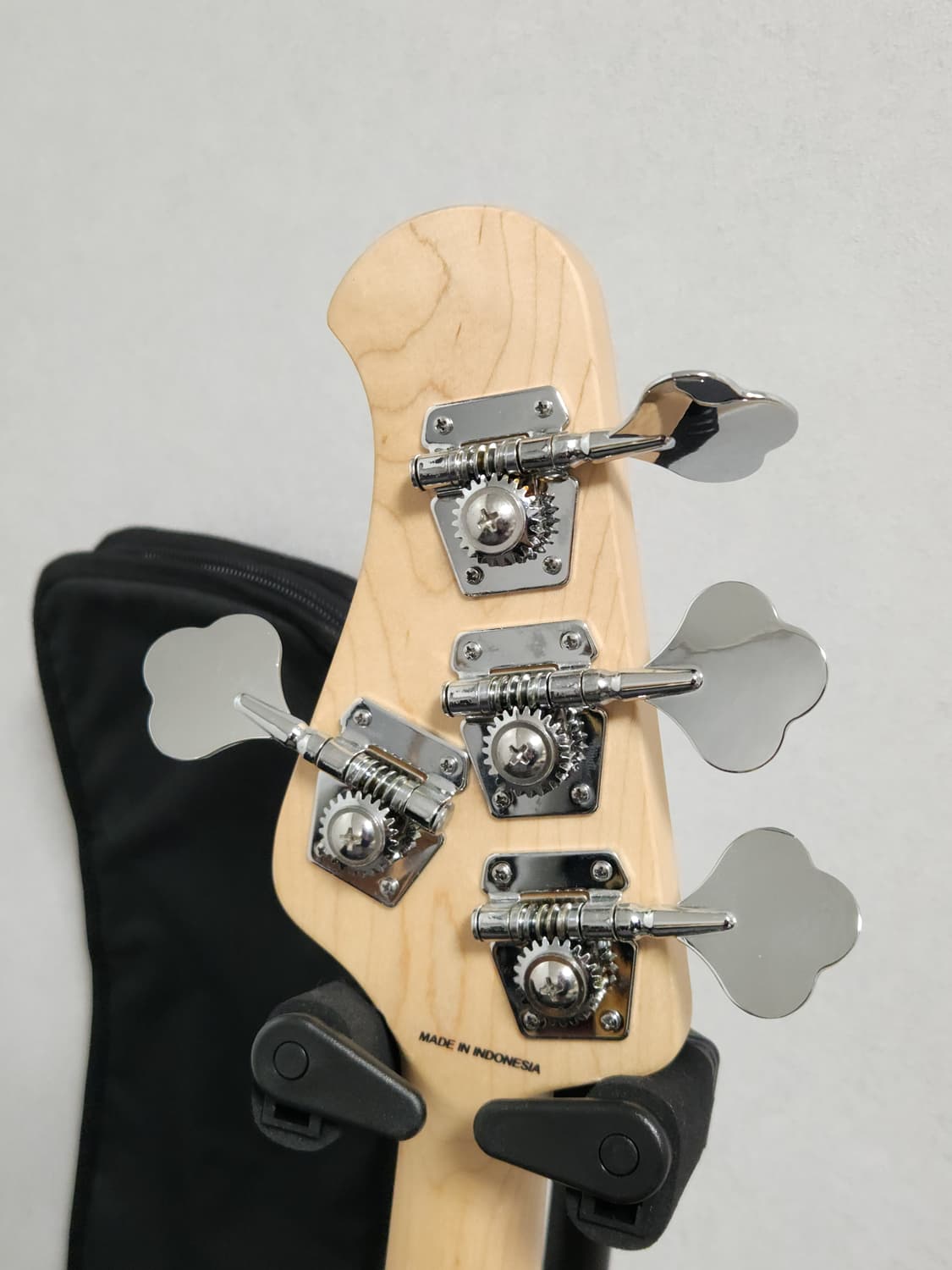 Sterling by MusicMan RAY4 Bass Black 4현  상품이미지6