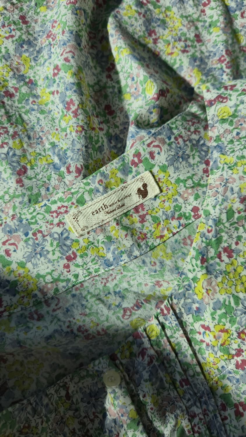 어스뮤직앤에콜로지 잔꽃 원피스 F 레이온 핀턱 허리스트링
 상품이미지4