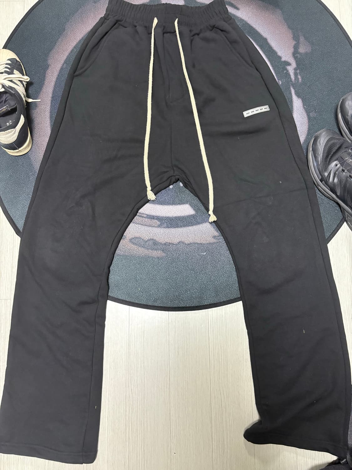 어텐션로우 소프트 에센셜 셋업 스트링 조거 롱 팬츠 상품이미지1