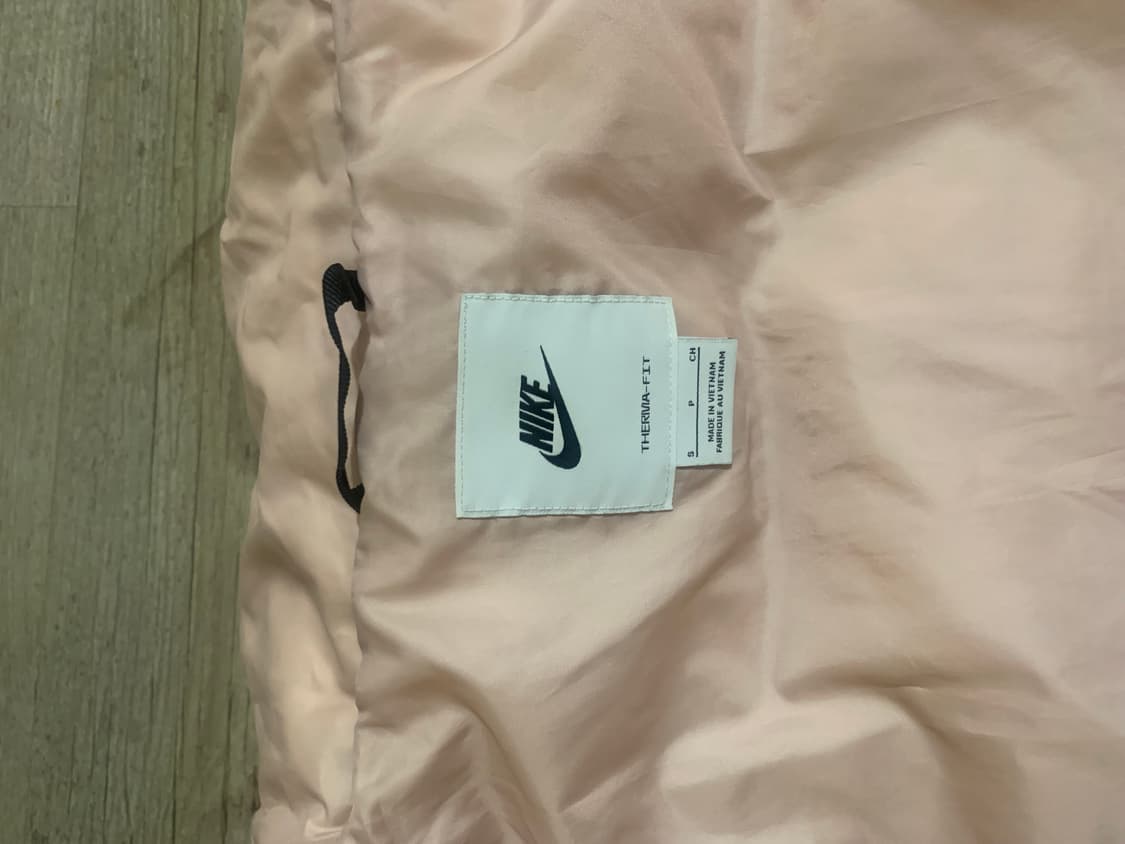 나이키 써마 핏 시티 핑크 숏패딩 DH4080-601 상품이미지6