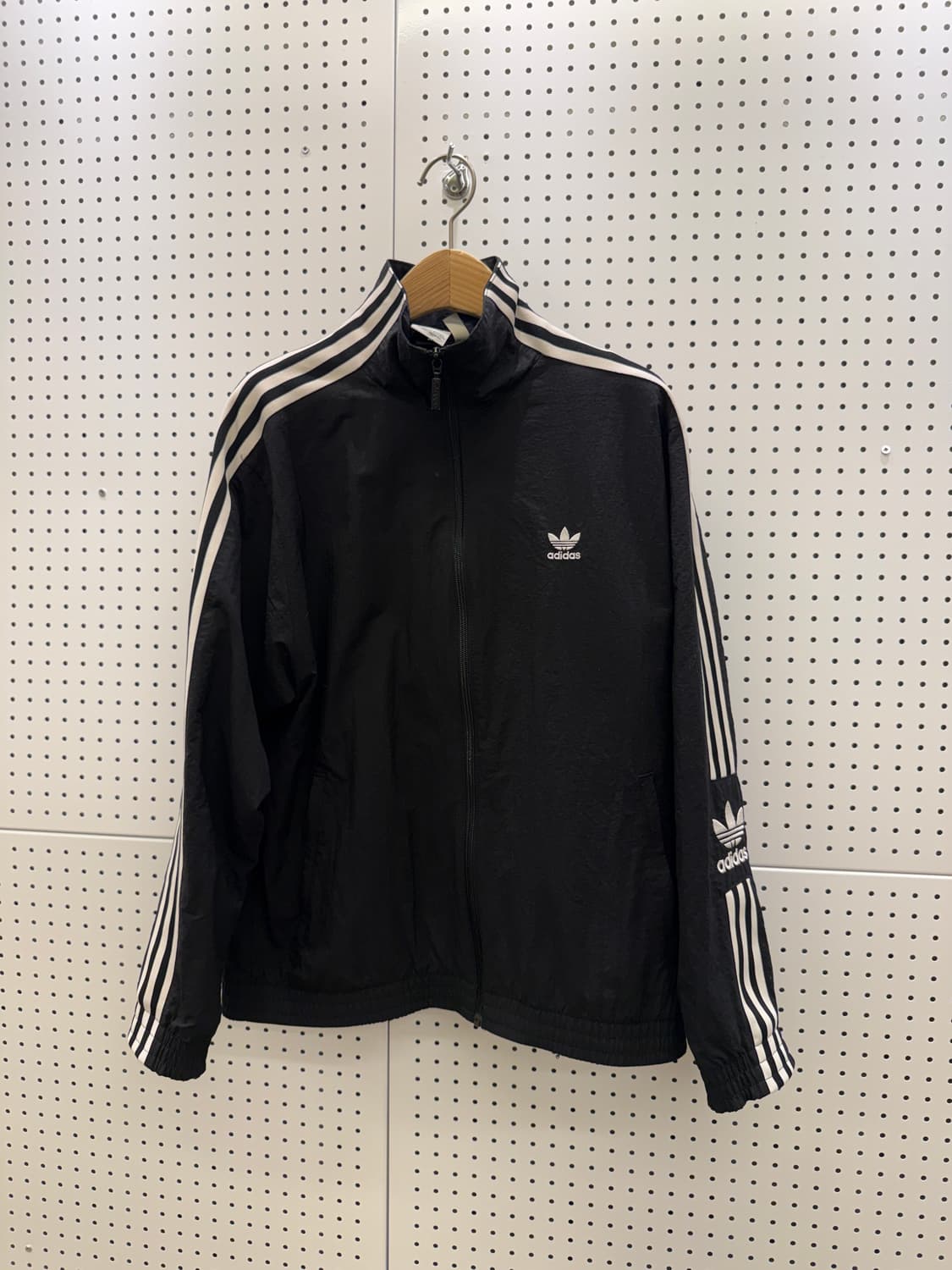 아디다스 락업 트랙탑 블랙 U1547 상품이미지2