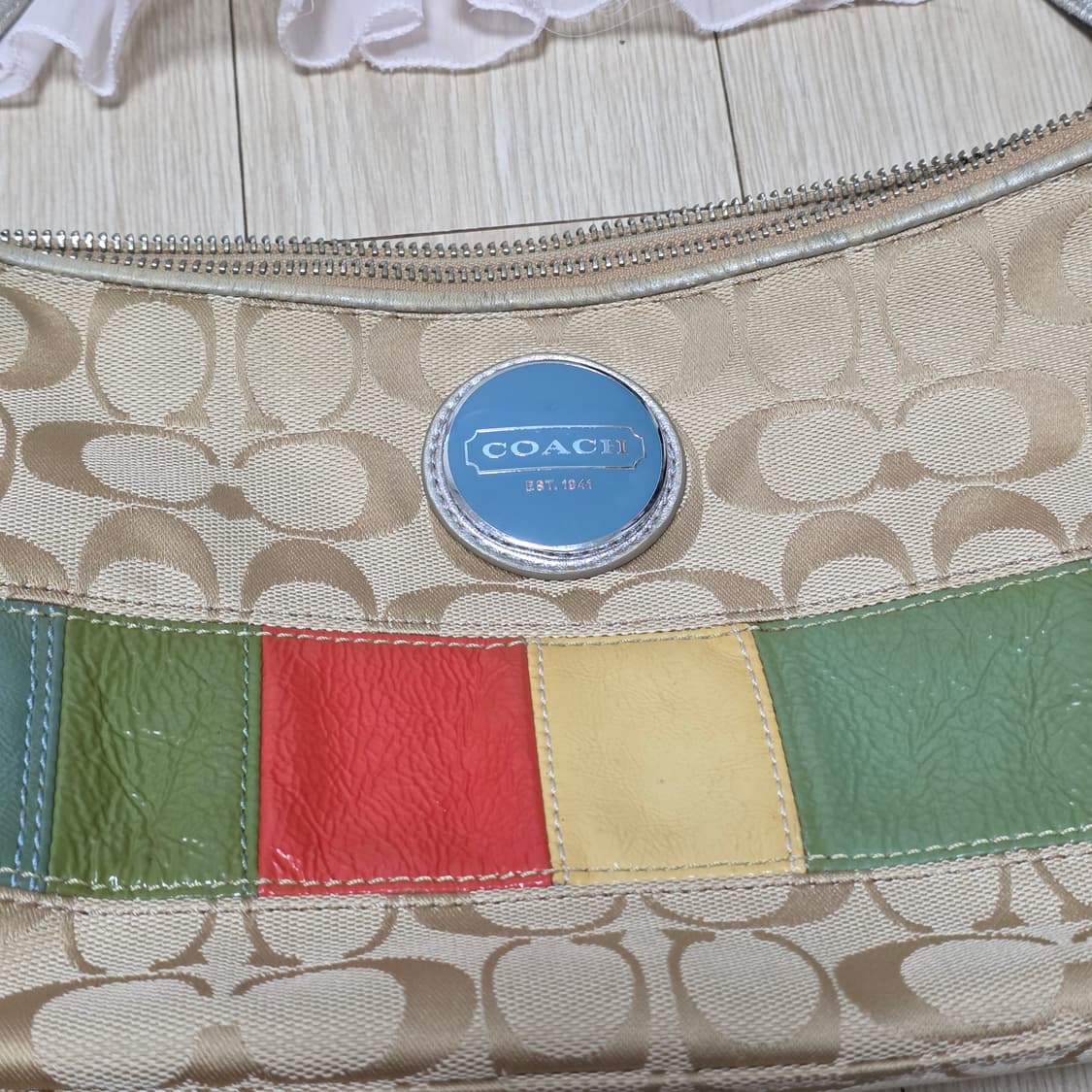 COACH 2011 빈티지) 시그니처 패치워크 멀티컬러 호보숄더크로스백 상품이미지4
