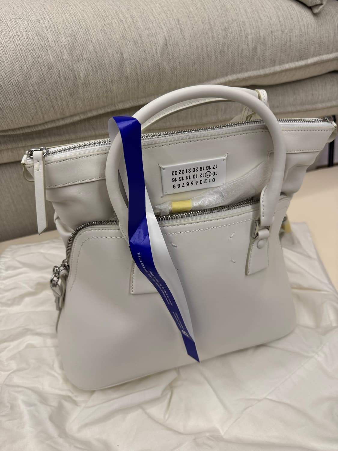 메종마르지엘라 화이트 미디움 숄더백 새상품 상품이미지8