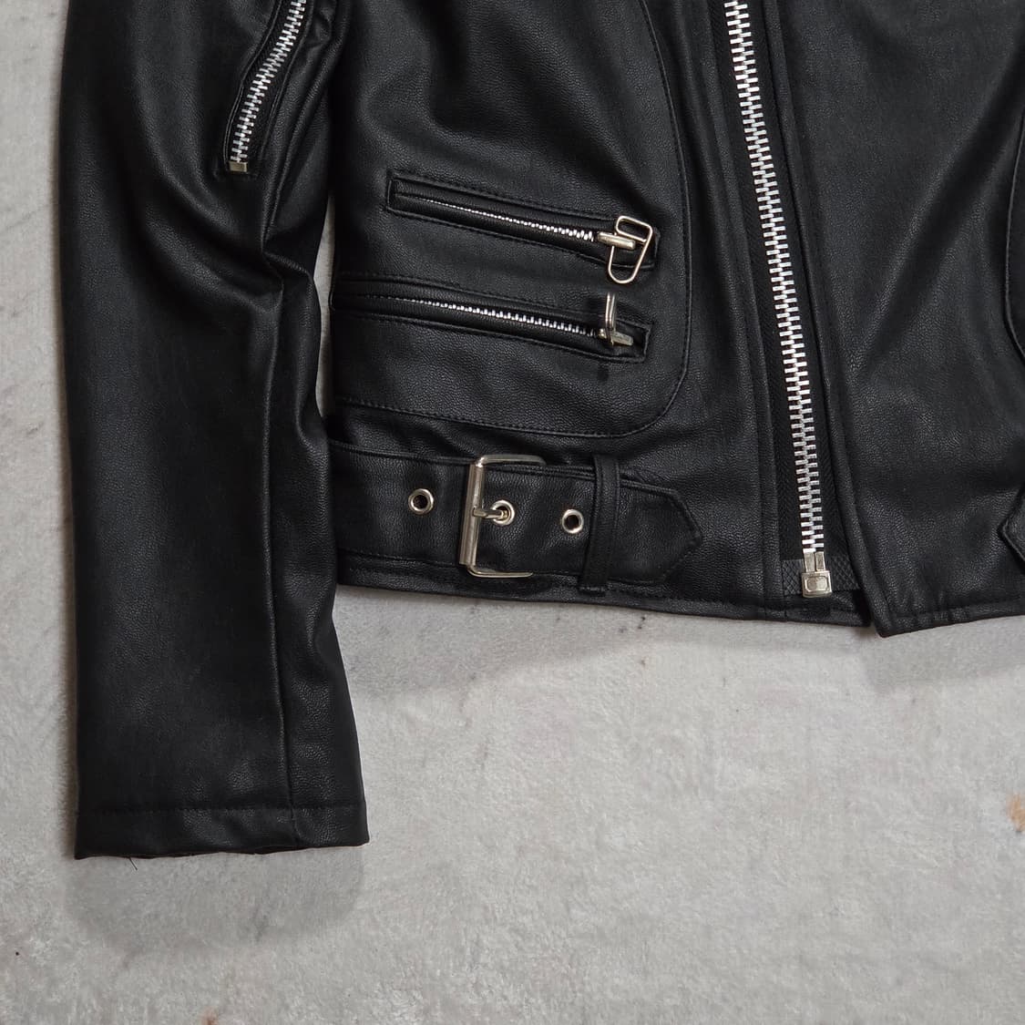 어태치먼트 블랙 라이더 자켓 상품이미지3