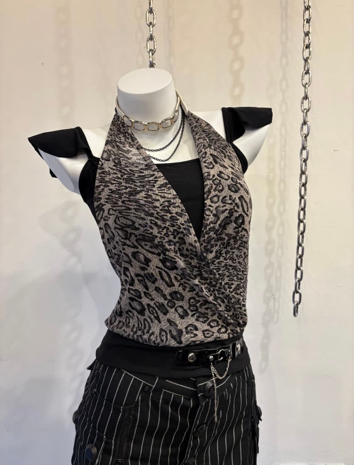 호피 레오파드 홀터 체인 블랙 슬리브리스 갸루 상품이미지1
