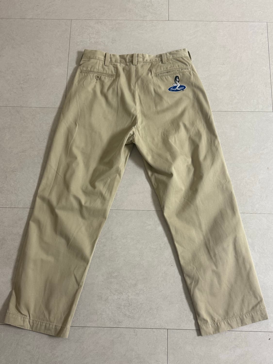 (32) 슈프림 핀업걸 치노팬츠 베이지 상품이미지3