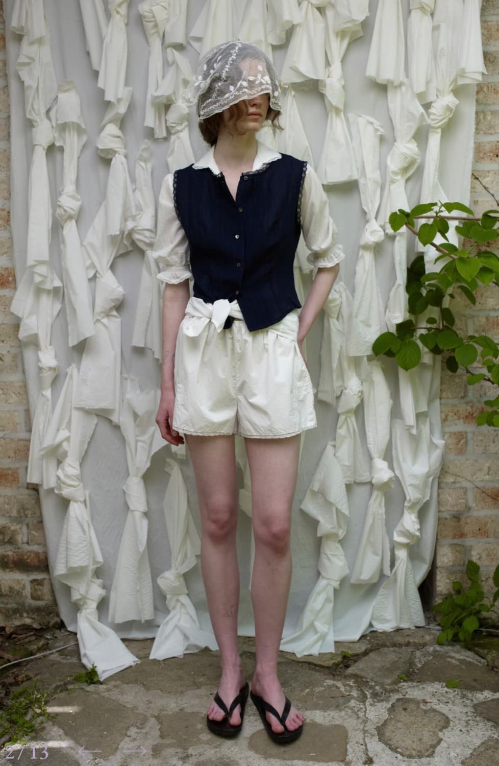 비아플레인 BUTTON VEST + PUFF BLOUSE (김고은 착용) 상품이미지3