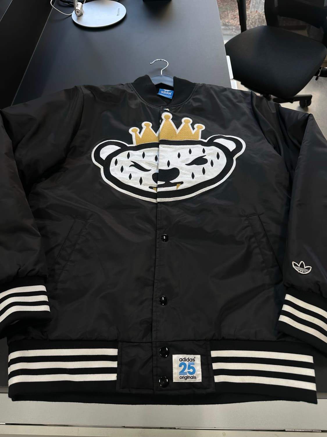 아디다스 25주년 니고베어 바시티 자켓 상품이미지6