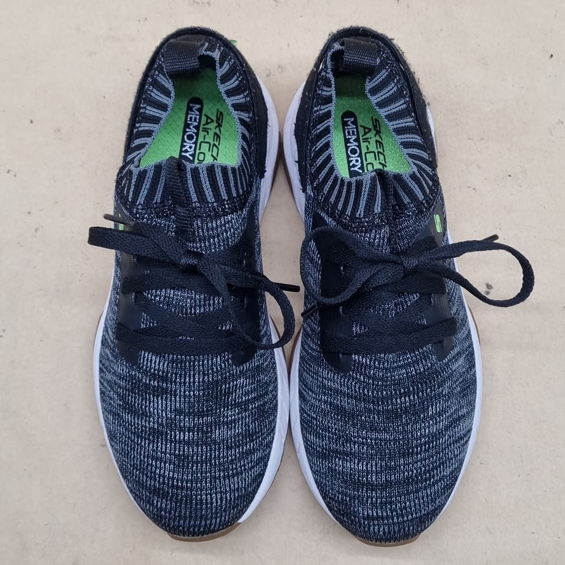 스케쳐스 메모리폼 운동화 225 상품이미지2