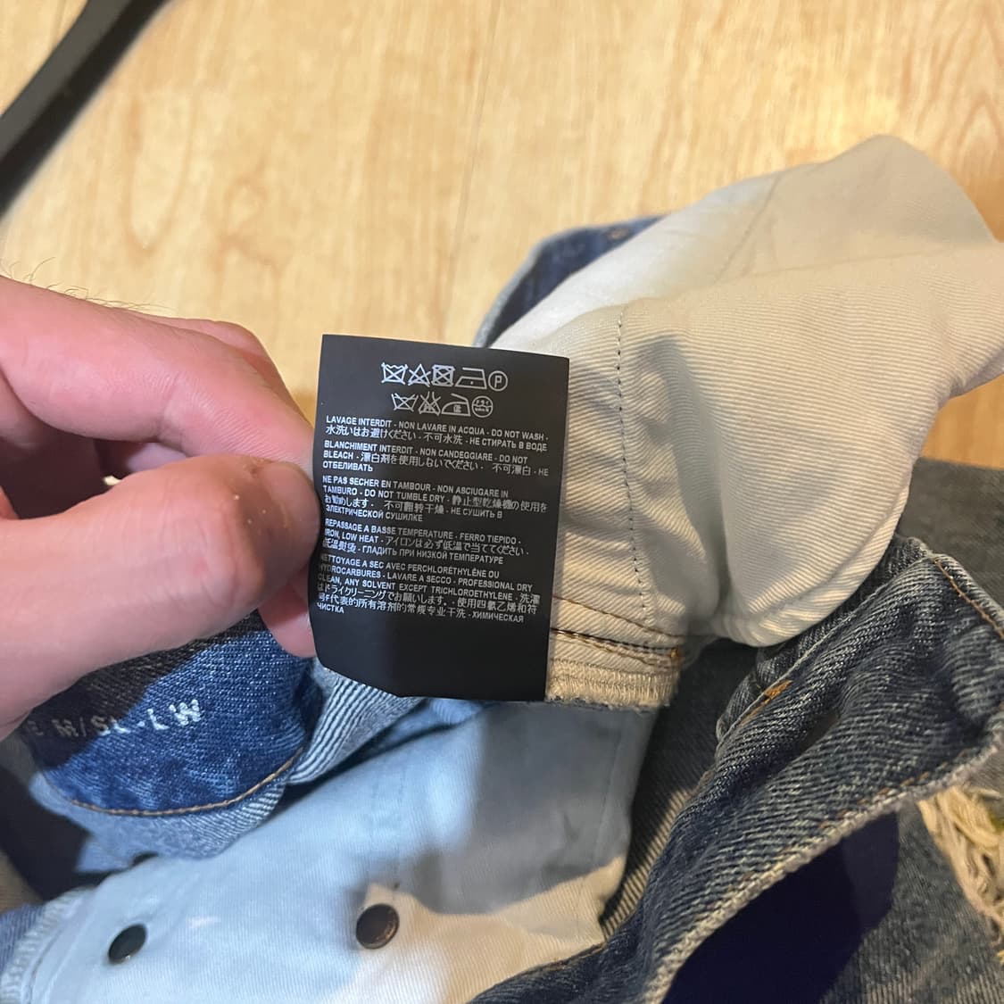 [28] 생로랑 페인트 데님 디스진 청바지 상품이미지8