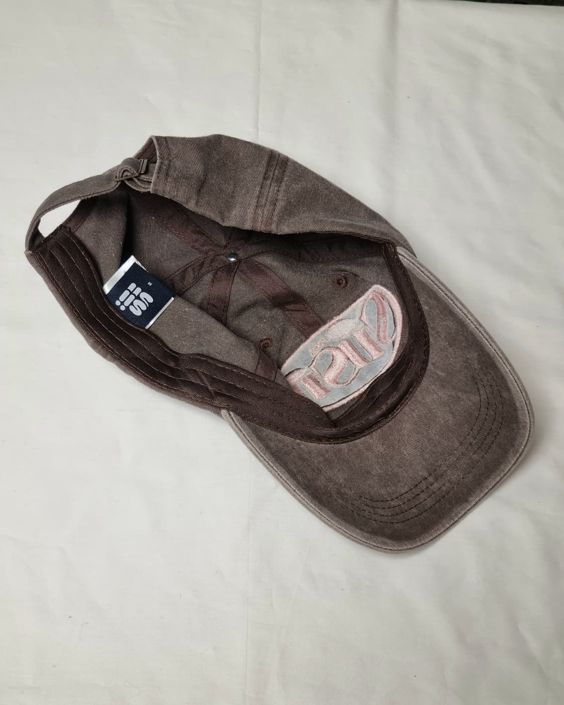 페이지시시 오발 로고 피그먼트 볼캡 브라운 free 상품이미지5