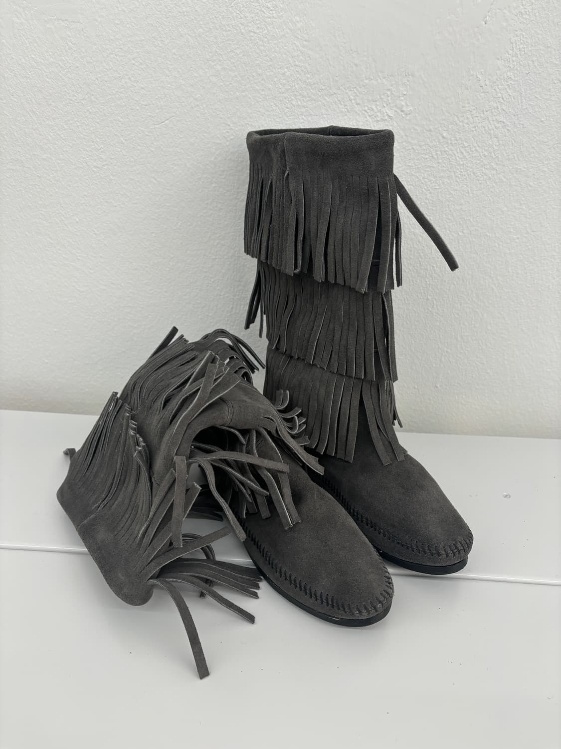 Minnetonka 프린지 부츠 스웨이드 상품이미지1