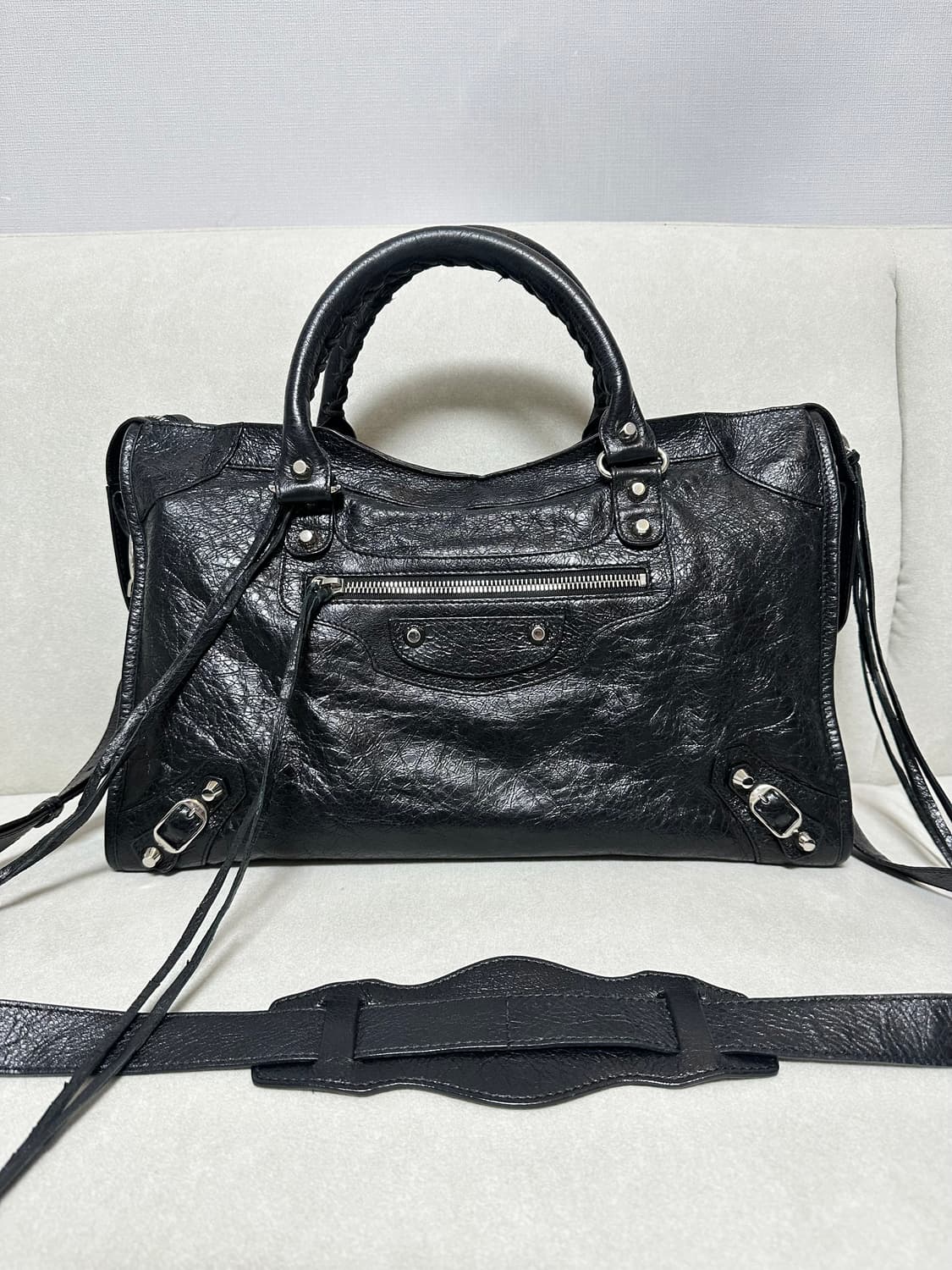 [A+ 정품] 발렌시아가 시티 모터백 미디움 블랙 상품이미지2