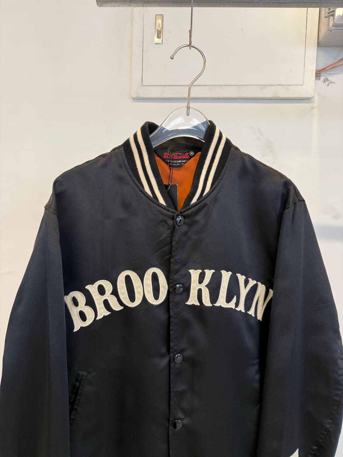 Whitesville Black Baseball Jacket 상품이미지3