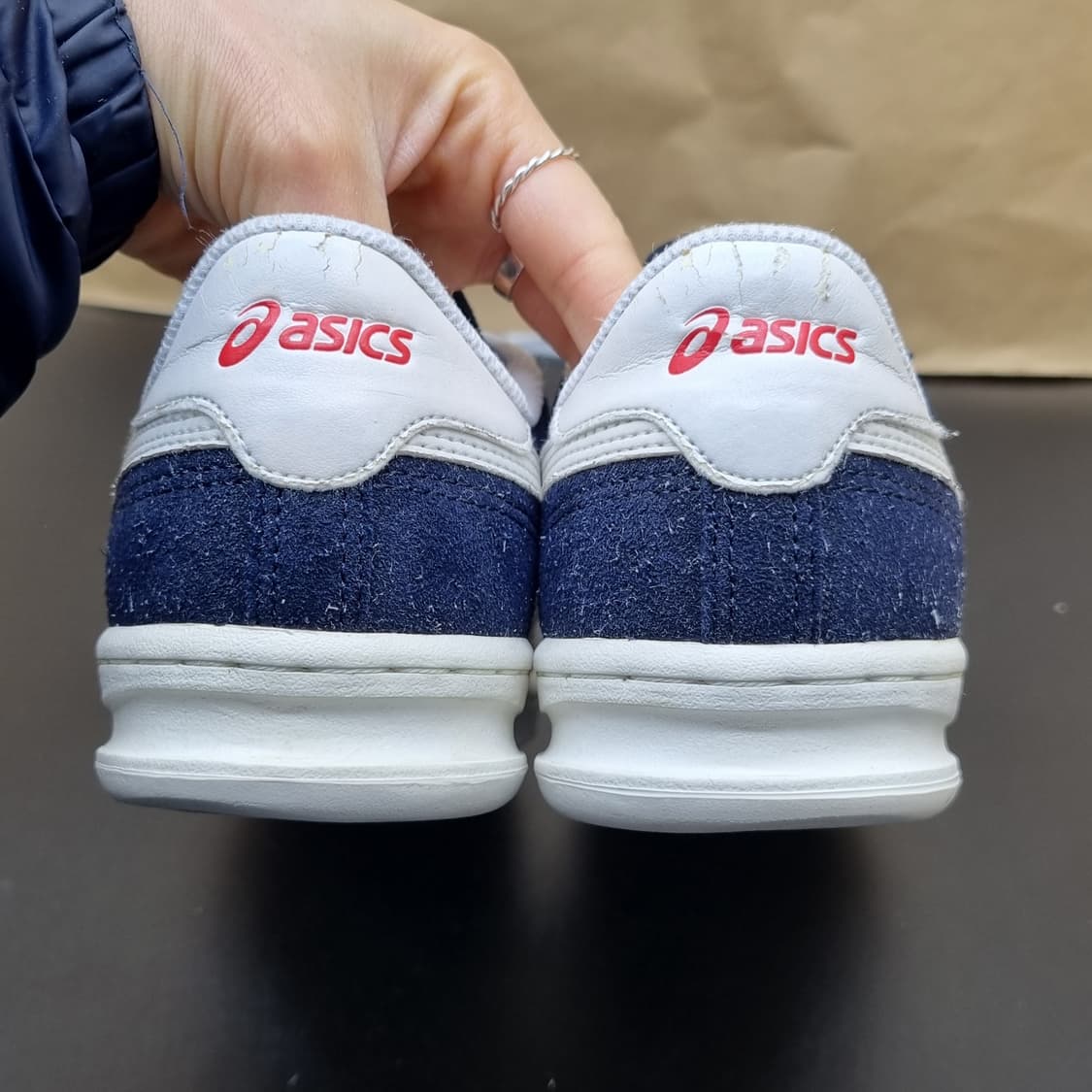 아식스 스웨이드 여성스니커즈 240 상품이미지4