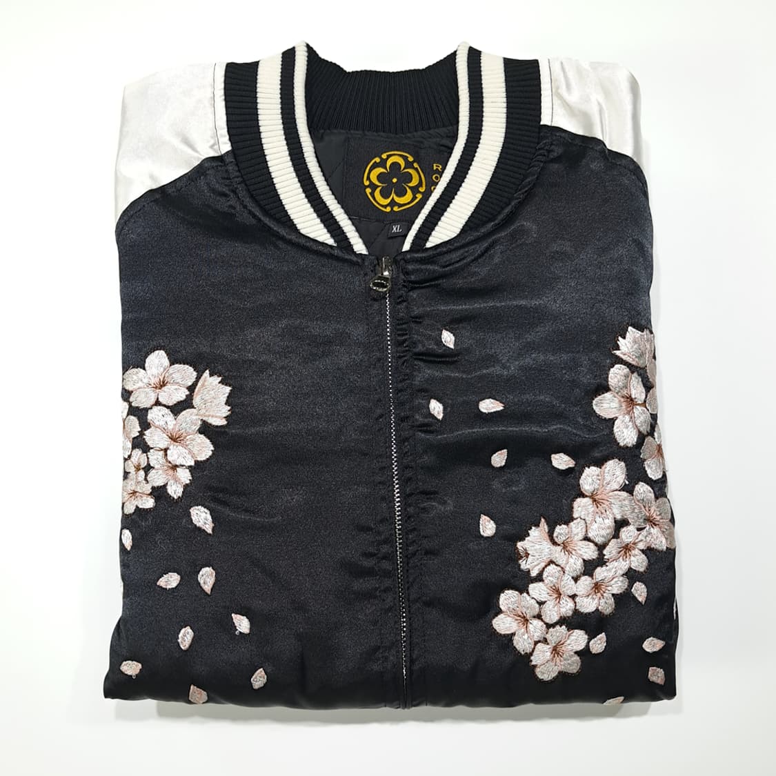 CL933 [새상품] XL ROGUE 00s 새틴 주작자수 블랙 스카잔 상품이미지6