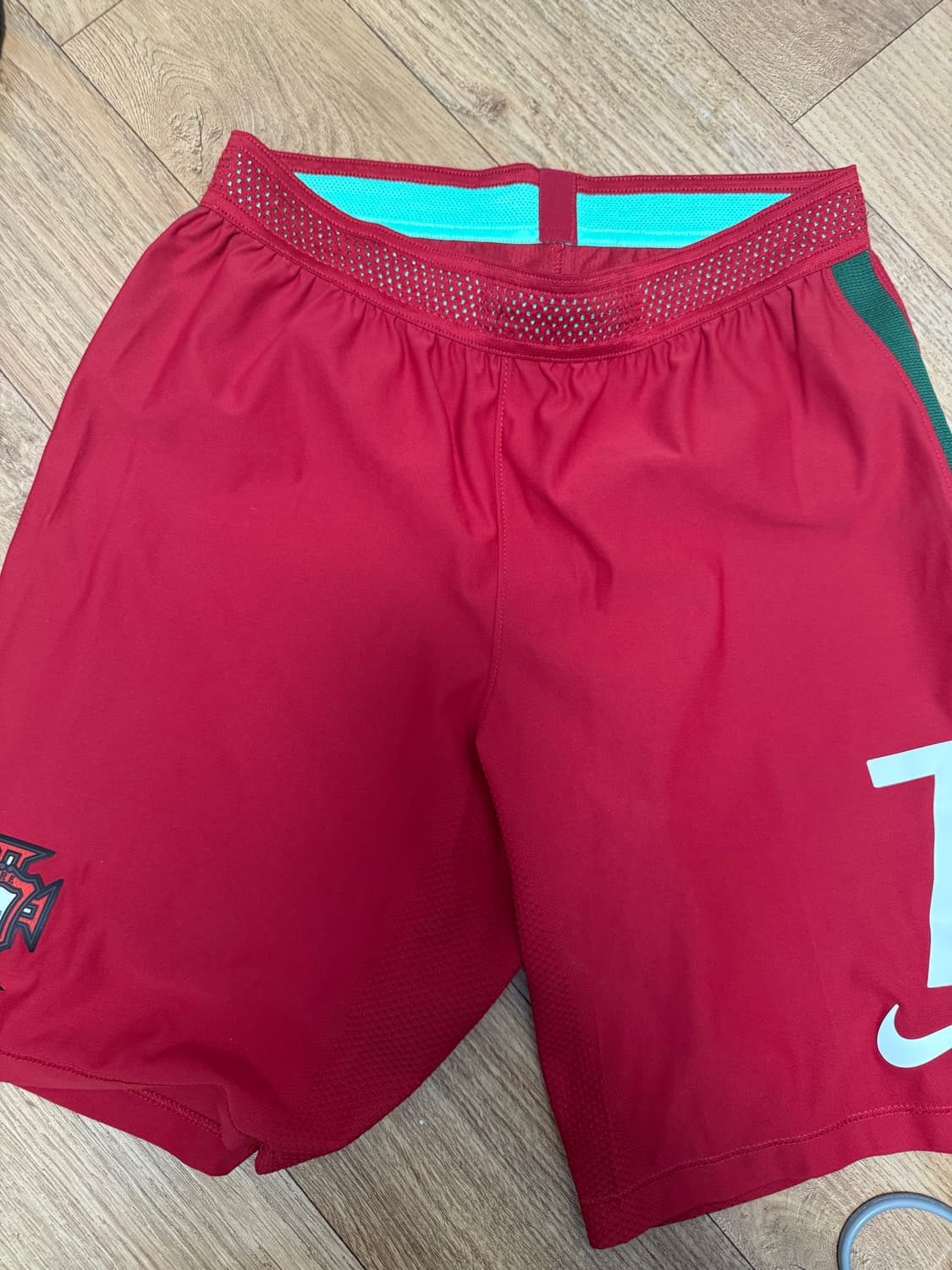 16/18 포르투갈 어센틱 호날두 쇼츠 상품이미지1