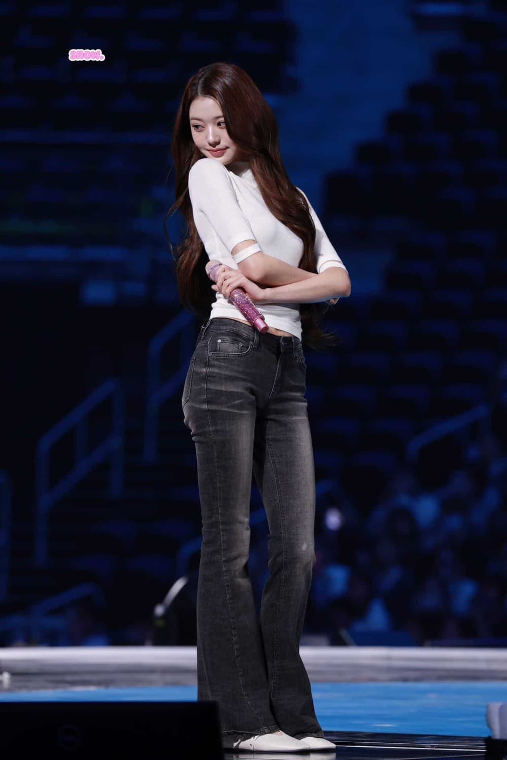 시너진 캣워싱 데님 팬츠 블랙 (장원영 착용) 상품이미지4