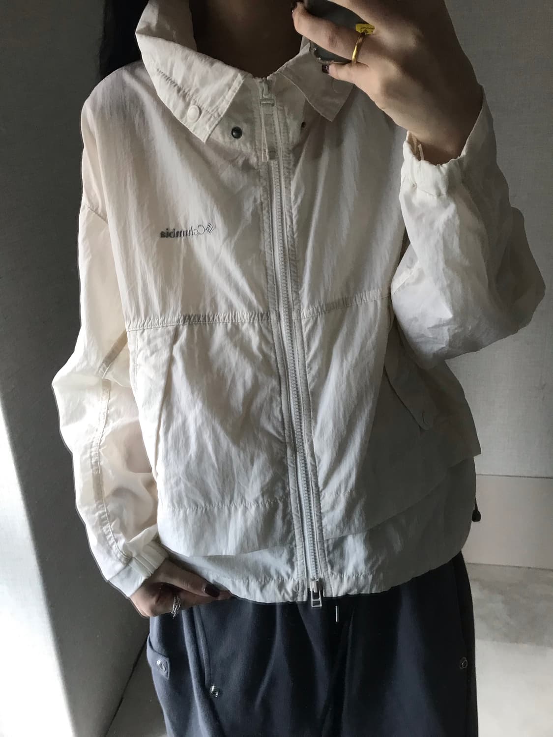 콜롬비아 아이보리 바람막이 상품이미지1