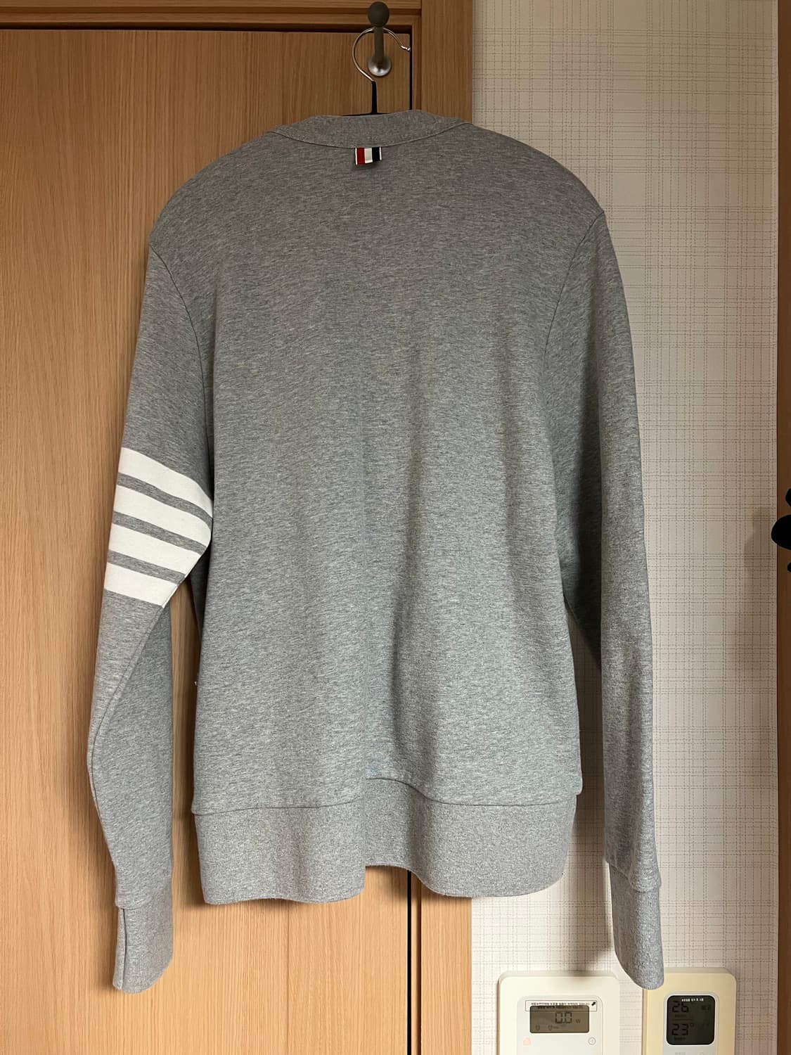 톰브라운 가디건 상품이미지2