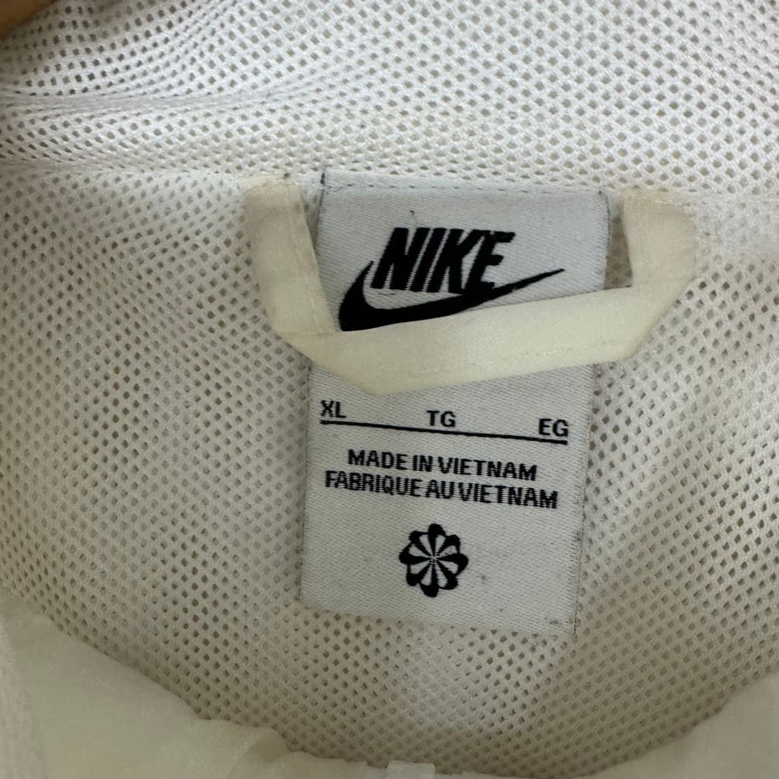 나이키 퓨추라 자수로고 윈드러너바람막이 상품이미지2