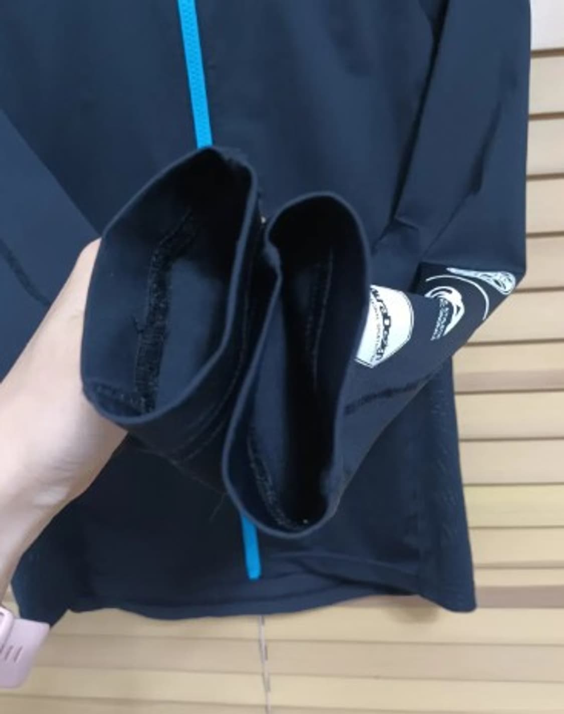 데상트 기능성 사이드매쉬 집업점퍼 105사이즈 상품이미지5