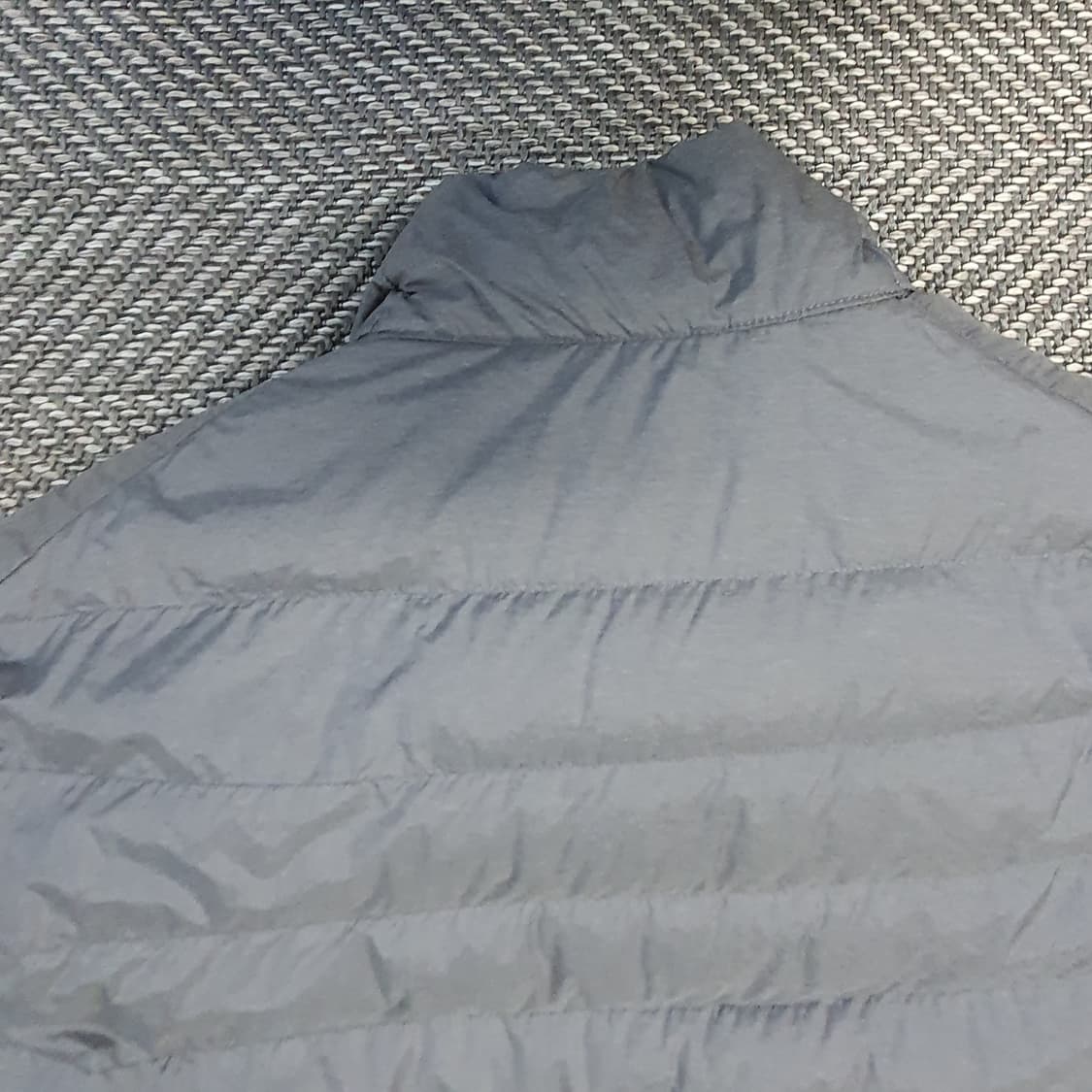 유니클로 오리털 경량패딩 베스트 남자105 상품이미지7