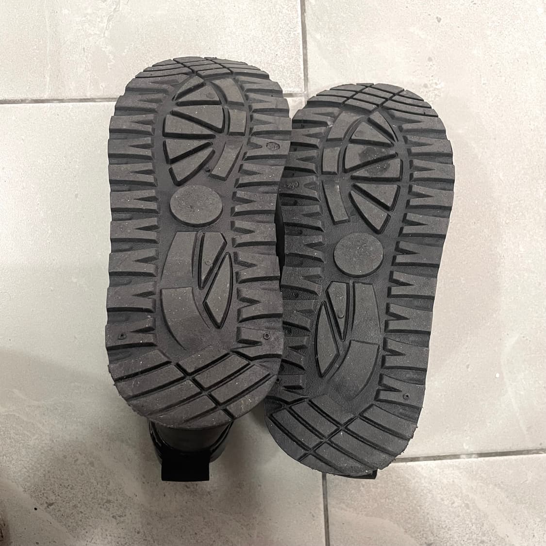 [1회착용] 슈펜 플랫폼 패딩부츠 블랙 부츠 240 상품이미지7