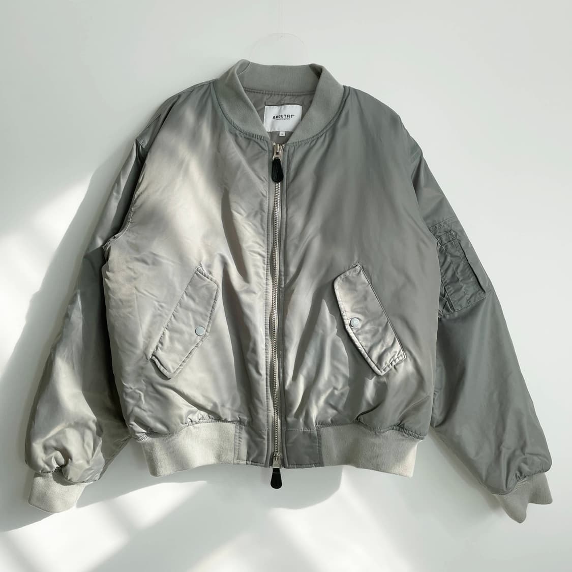 D2 언아웃핏(Anoutfit) 유니섹스 오버핏 MA-1 항공 점퍼 L사 상품이미지1