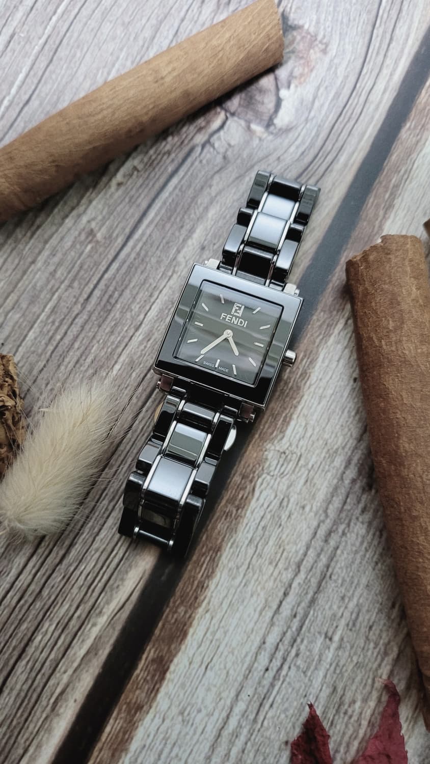 [연말세일] 정품 펜디 콰드로 세라믹 쿼츠 시계 상품이미지4
