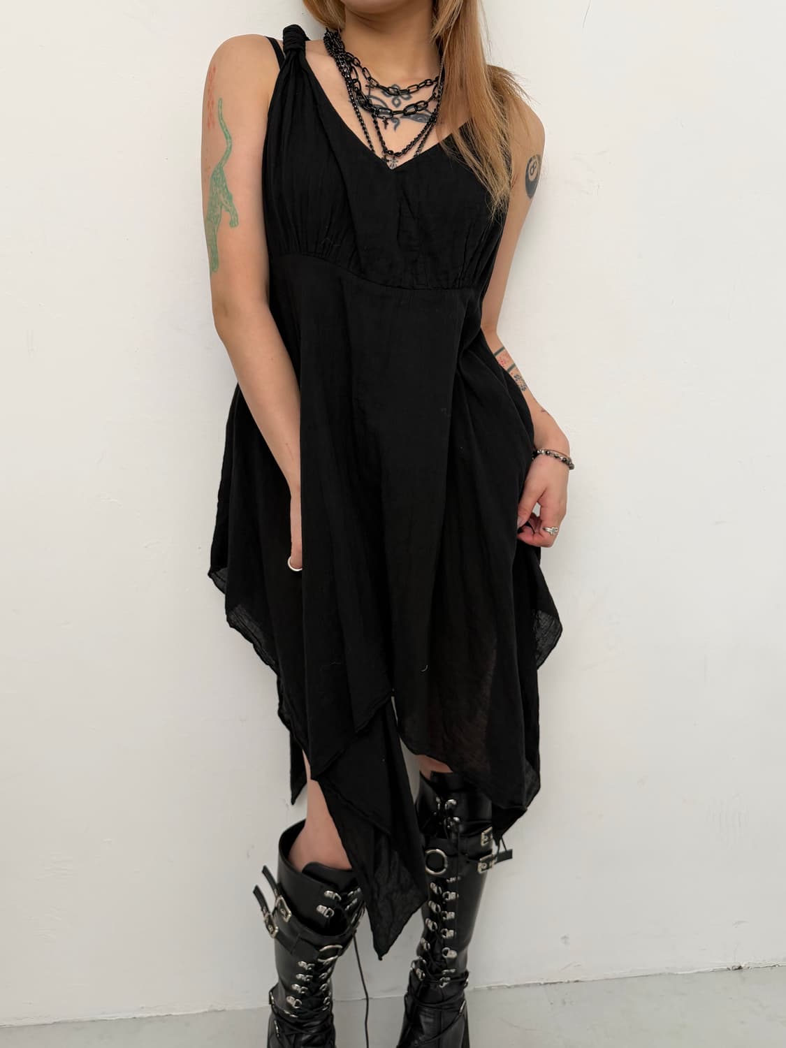 블랙 언발 미디 원피스  상품이미지1