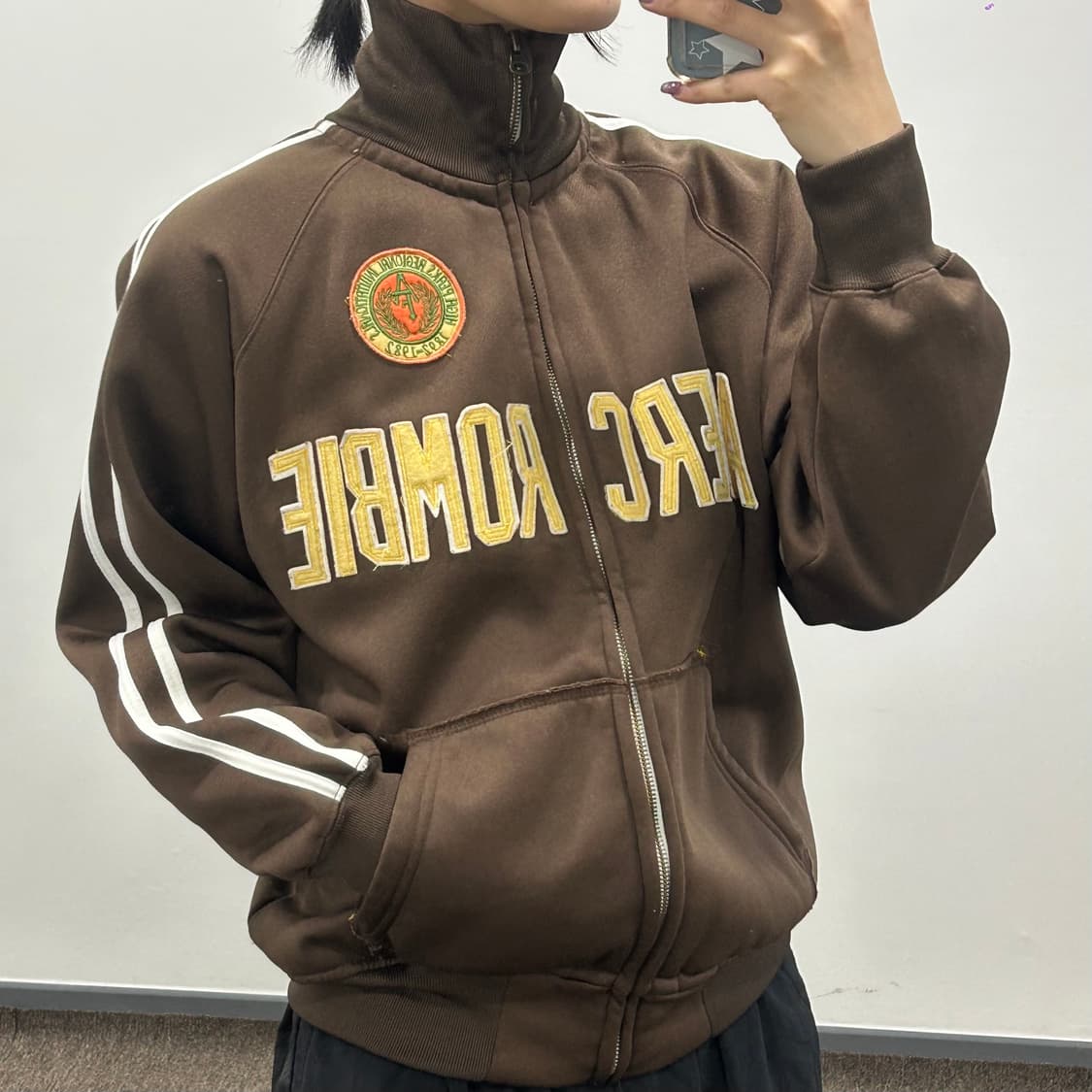Abercrombie 아베크롬비 옐로웃스펠아웃 브라운 져지 상품이미지1