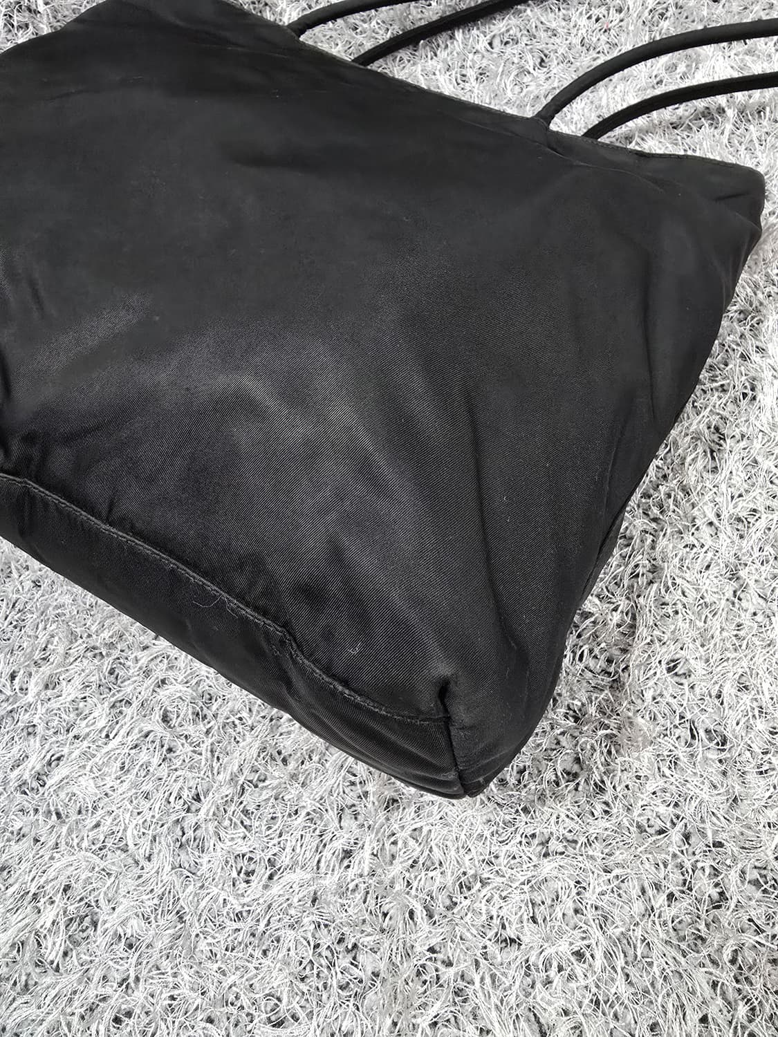 프라다 라일론 숄더백 상품이미지8