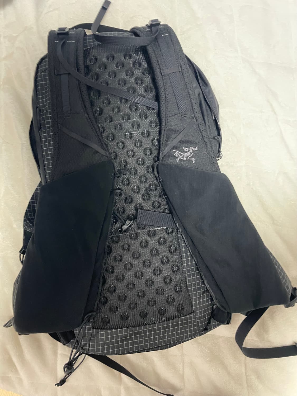 아크테릭스 에어리어스 18백팩 최상급 컨디션 상품이미지4