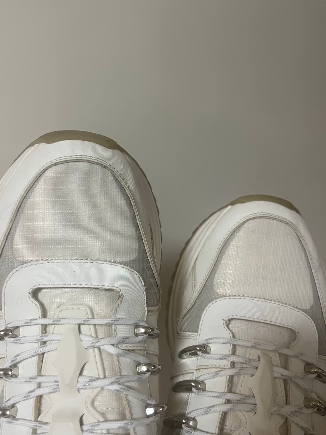 정품 루이비통 펄스 런어웨이 스니커즈 화이트 상품이미지6