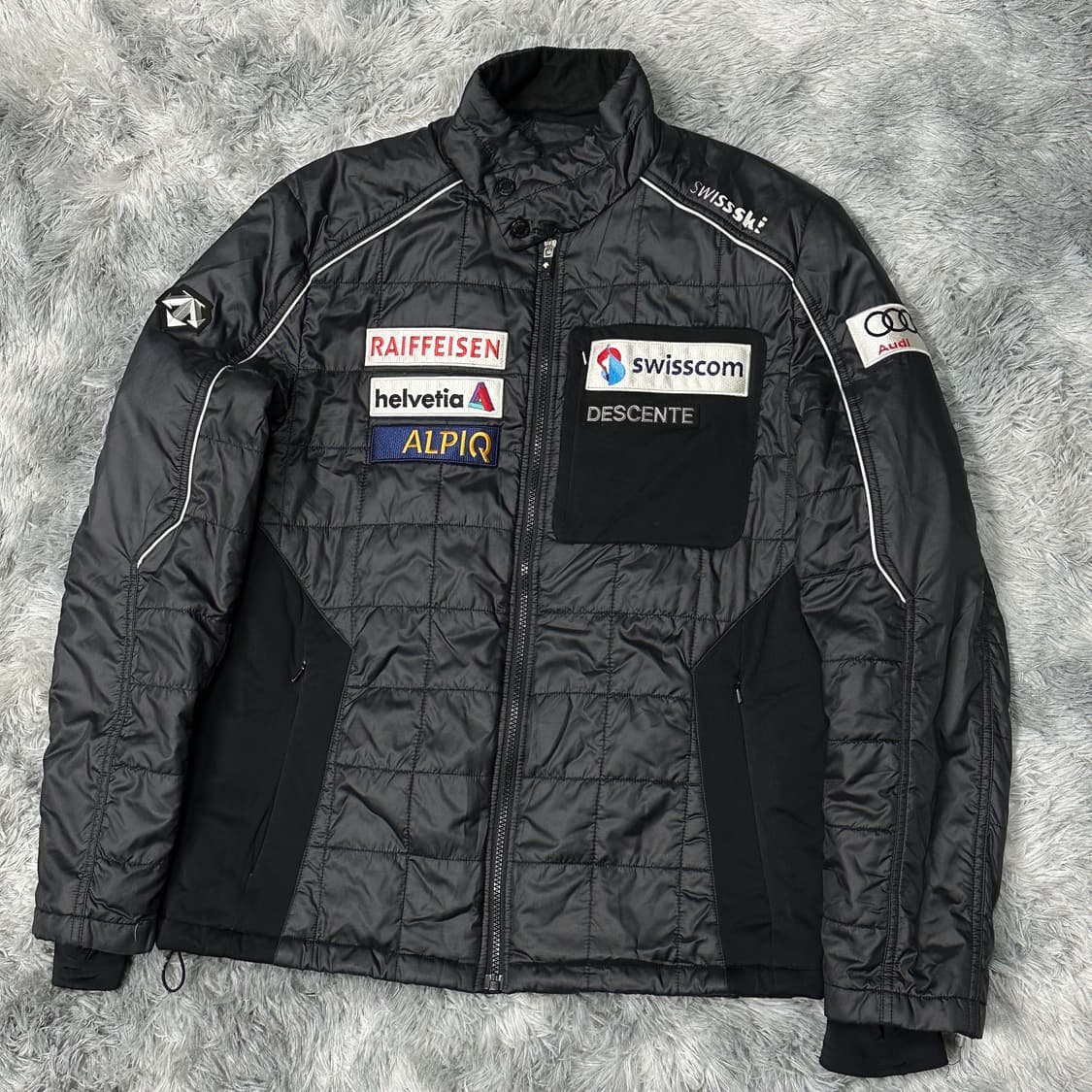 데상트 아우디 레플리카 블랙 점퍼 XL 상품이미지1