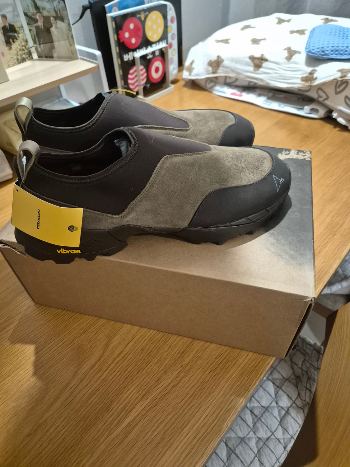 로아 슬립온 44 사이즈 새상품 상품이미지1