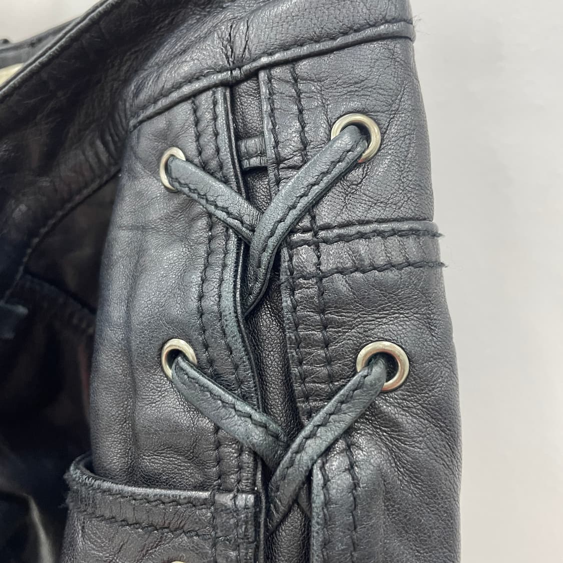 풀 램스킨 사이드 레이스업 숏 팬츠 가죽 반바지 상품이미지7